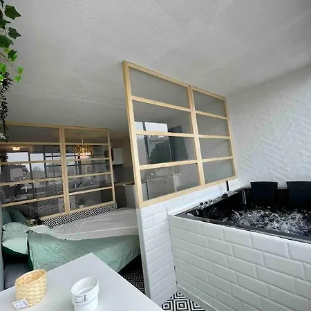 Loft Ravissant Avec Jacuzzi & Piscine - Cap D'agde Apartment Agde